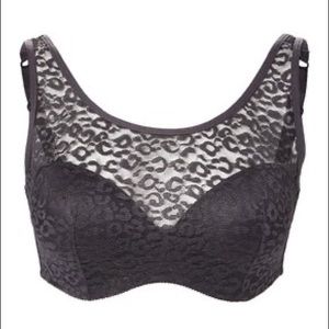 ✨2/$22✨ NWT BODY NATURALS Lace Camisole Inspired T-Shirt Bra